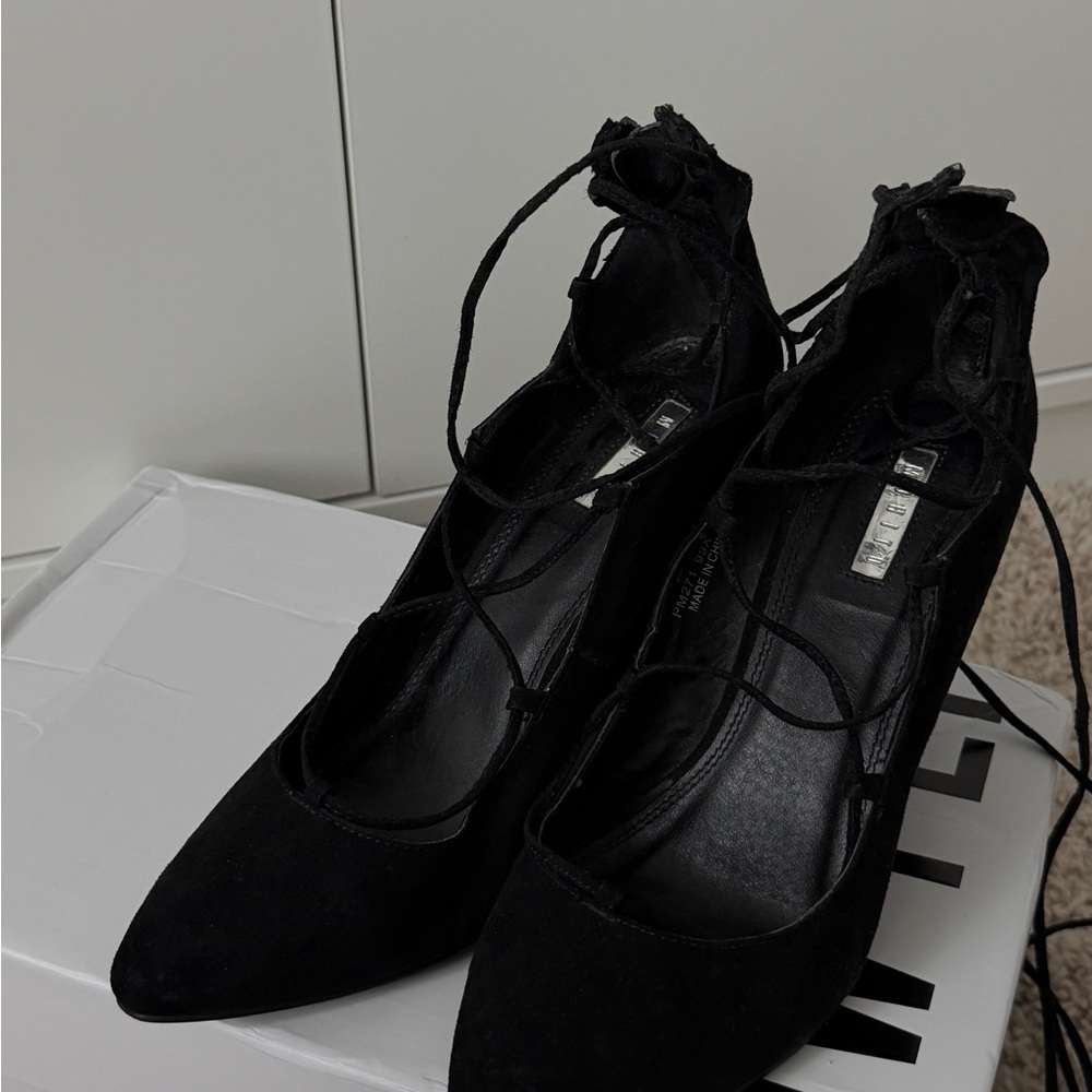 Elegant Black Women's Shoes